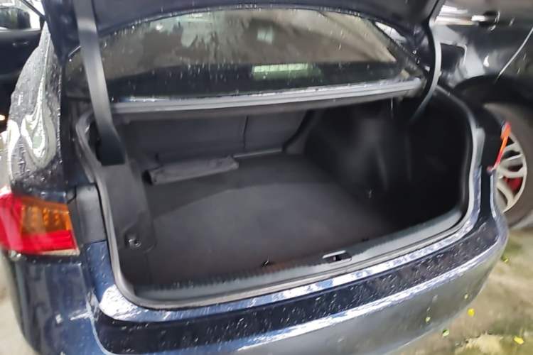 Used Lexus IS 2017 300 Leading Edition Trunk