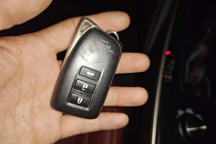 Used Lexus IS 2017 300 F SPORT Edition Vehicle Key