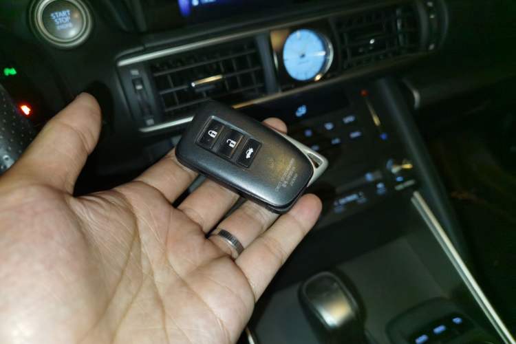 Used Lexus IS 2017 300 F SPORT Edition Vehicle Key