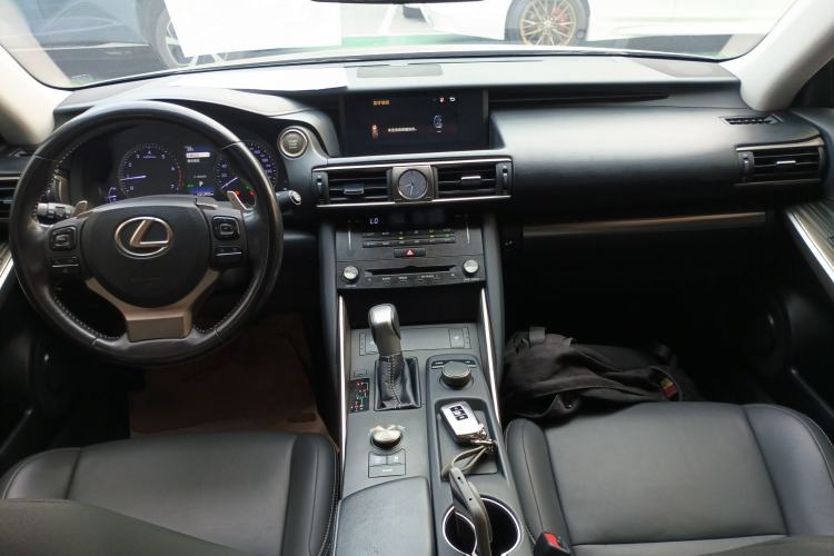 Used Lexus IS 2017 300 FENGSHANG Edition Center Console