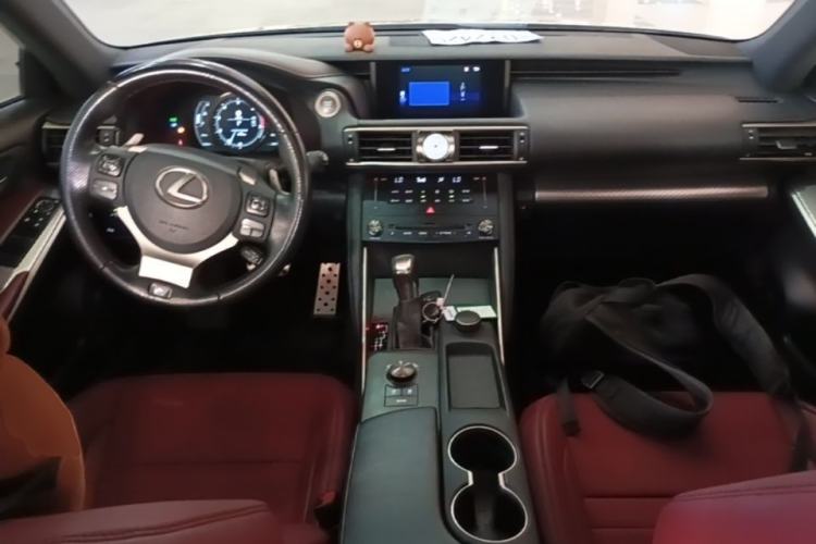 Used Lexus IS 2017 300 F SPORT Edition Center Console