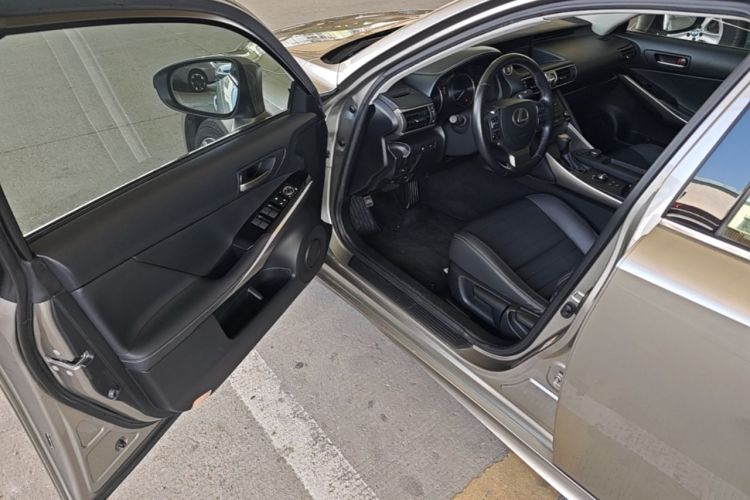 Used Lexus IS 2017 300 Leading Edition Driver Seat