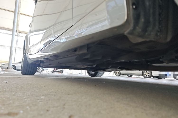 Used Lexus IS 2017 300 Leading Edition Right Side Sill
