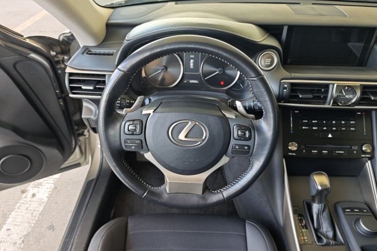 Used Lexus IS 2017 300 Leading Edition Steering Wheel