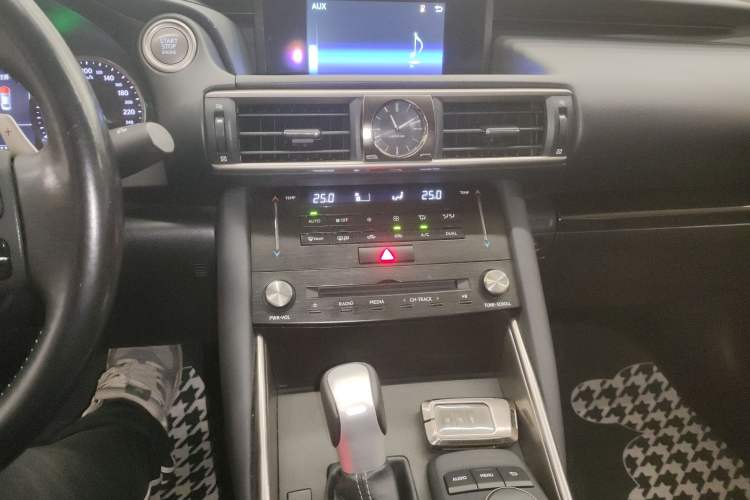 Used Lexus IS 2017 300 Leading Edition Audio And AC Panel