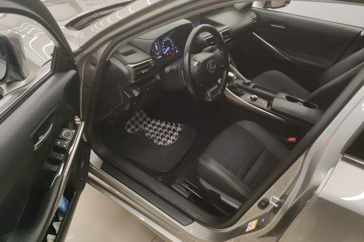 Used Lexus IS 2017 300 Leading Edition Driver Seat
