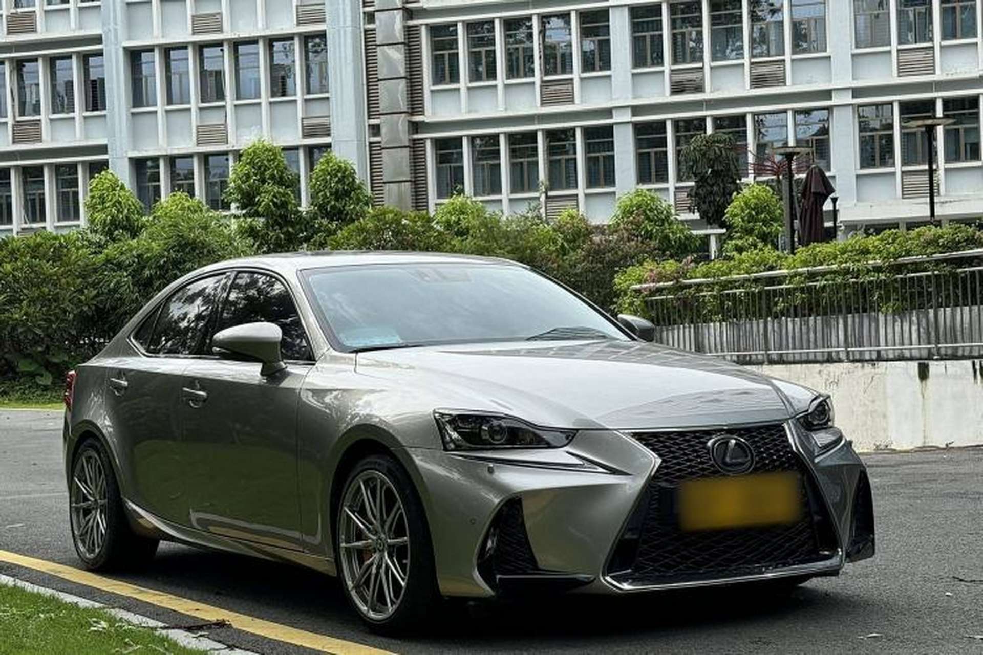 Used Lexus IS 2017 300 FENGSHANG Edition Exterior 2
