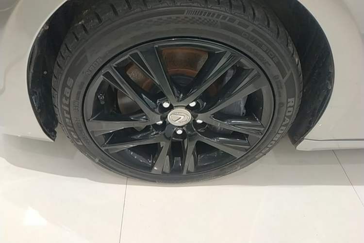 Used Lexus IS 2017 300 FENGSHANG Edition Exterior 4