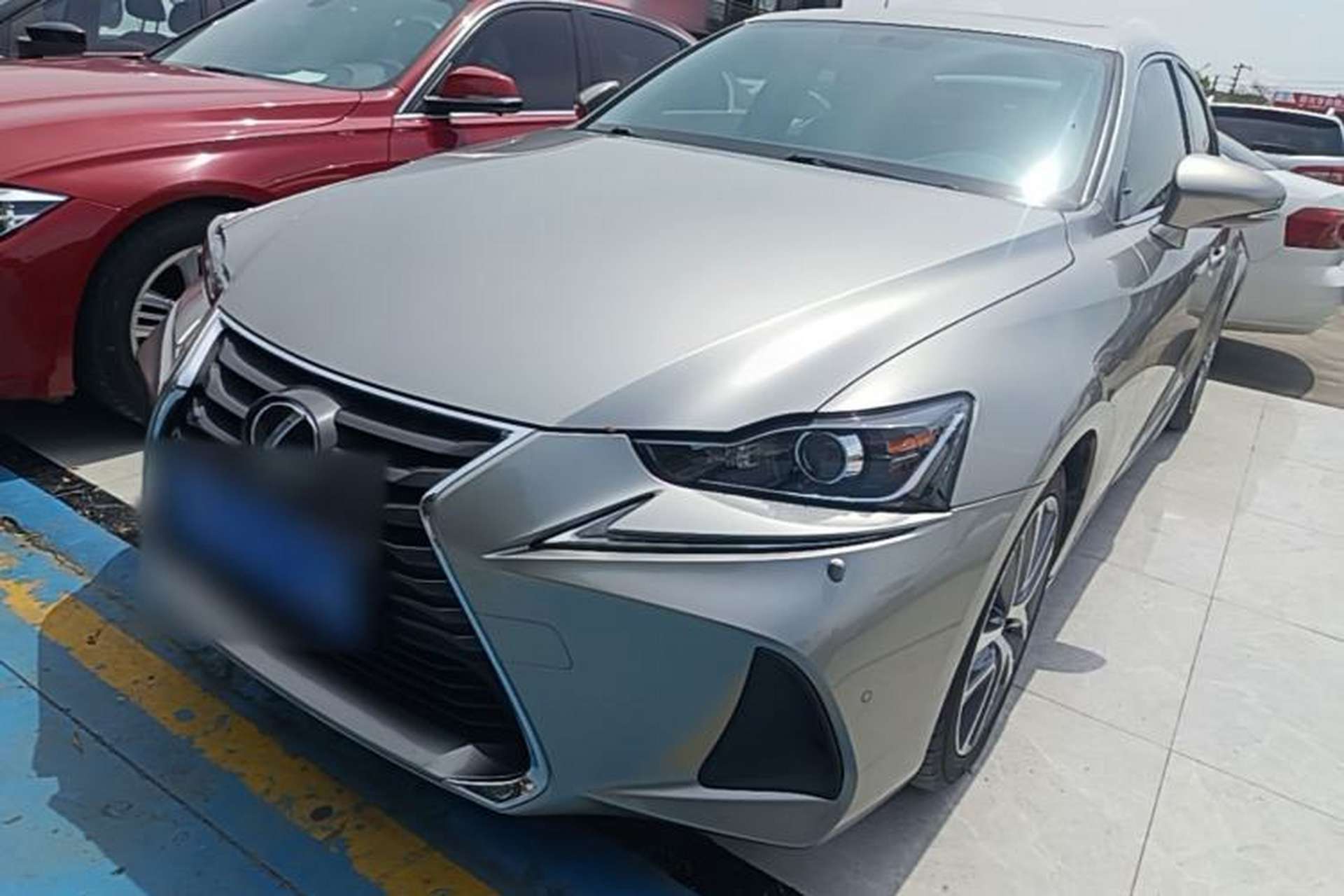 Used Lexus IS 2017 300 Leading Edition Front Left 45 Deg