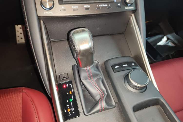 Used Lexus IS 2017 300 F SPORT Edition Gear Lever
