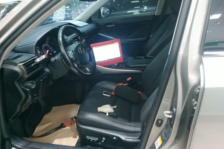 Used Lexus IS 2017 300 FENGSHANG Edition Left Front Seat