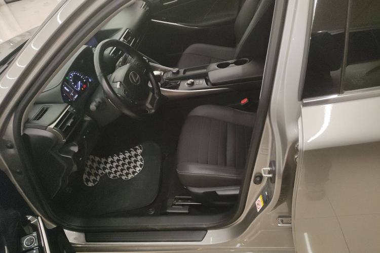 Used Lexus IS 2017 300 Leading Edition Left Front Seat