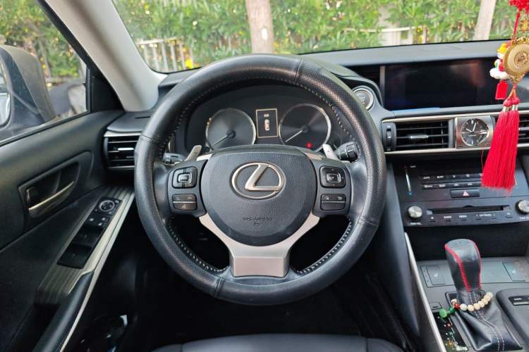 Used Lexus IS 2017 300 FENGSHANG Edition Steering Wheel