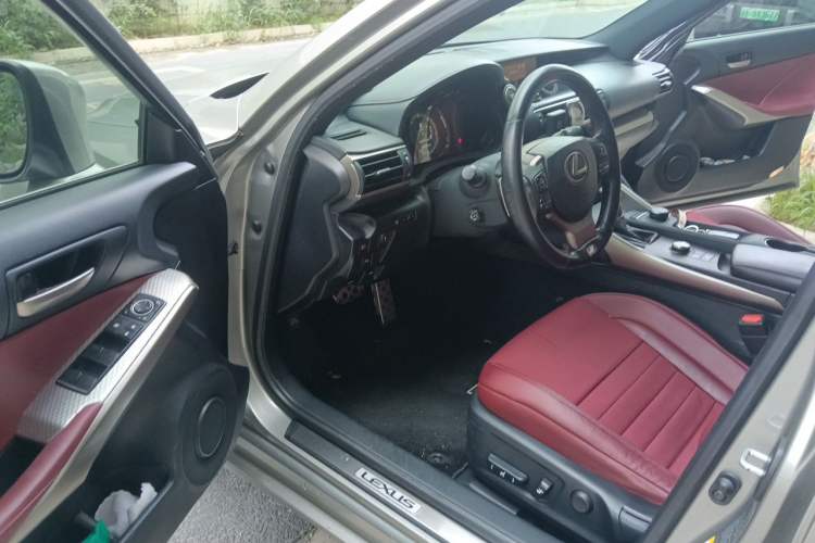 Used Lexus IS 2017 300 F SPORT Edition Driver Seat