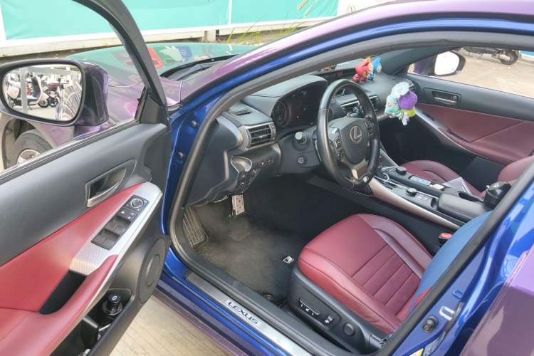 Used Lexus IS 2017 300 F SPORT Edition Driver Seat