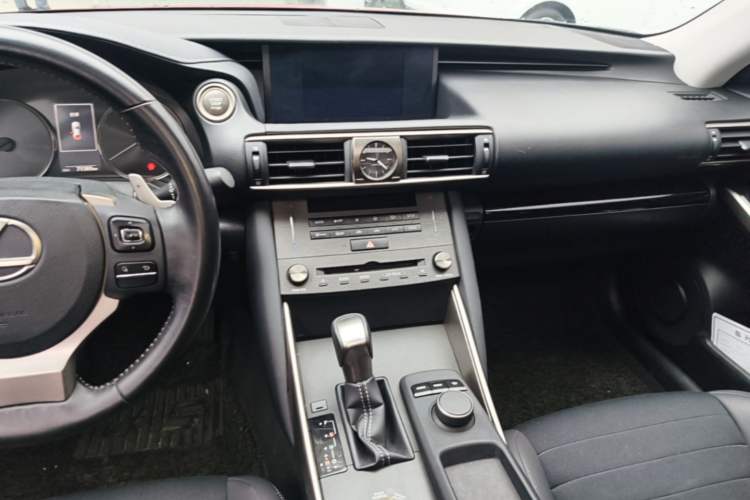 Used Lexus IS 2017 300 Leading Edition Audio And AC Panel