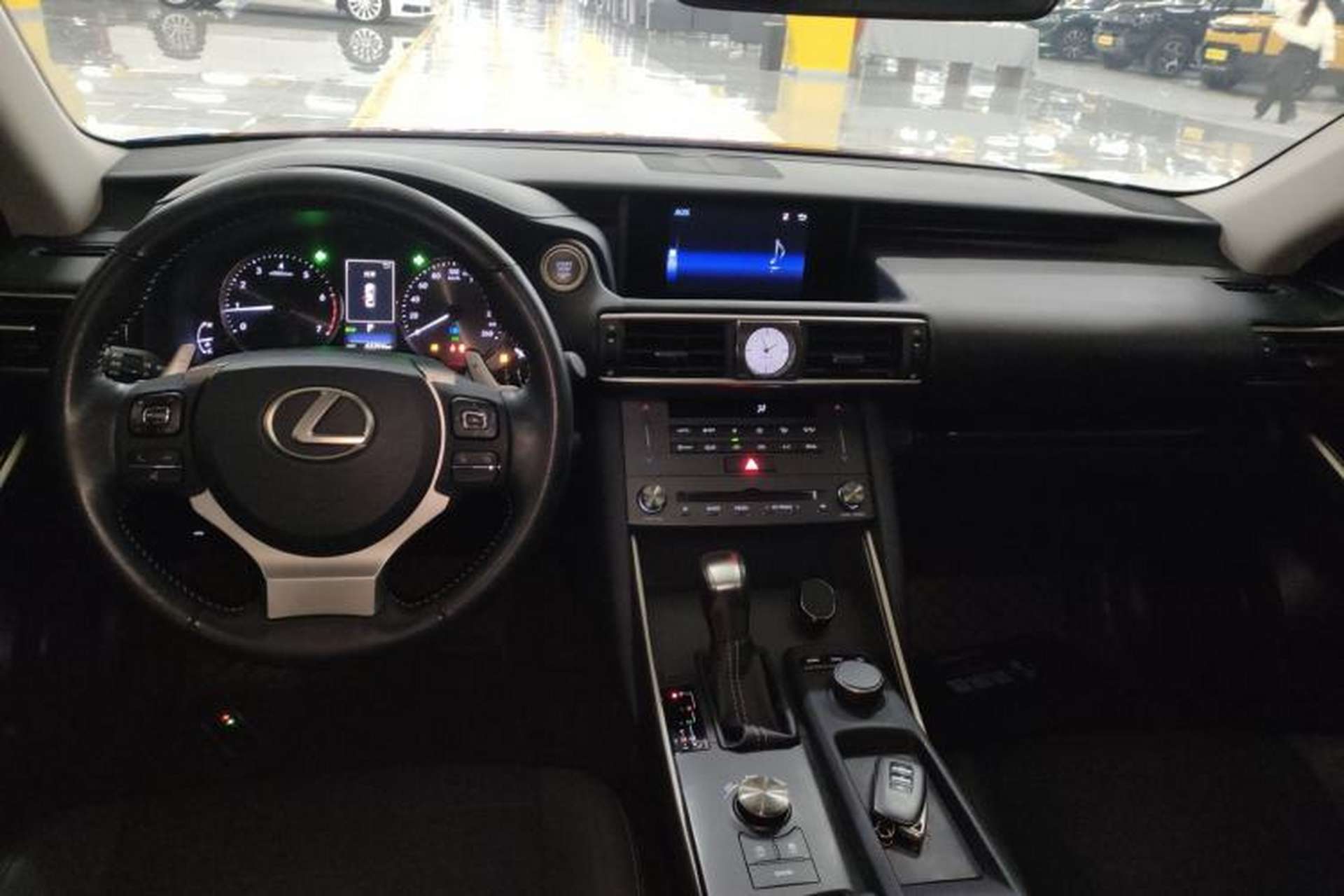 Used Lexus IS 2017 300 Leading Edition Center Console