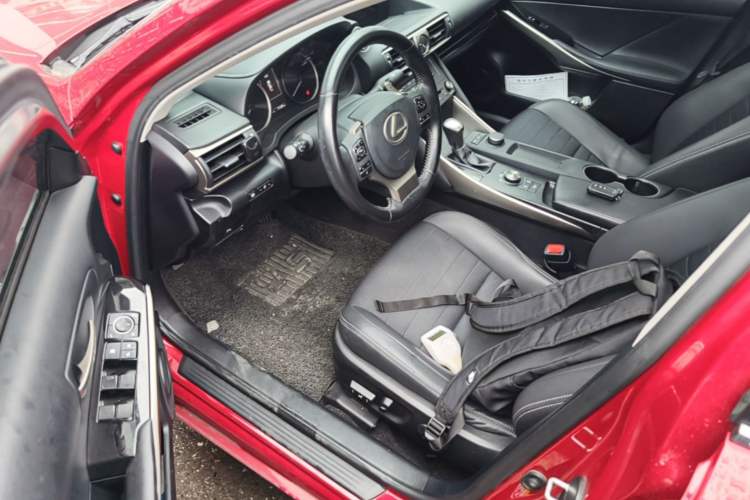 Used Lexus IS 2017 300 Leading Edition Driver Seat