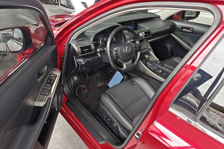 Used Lexus IS 2017 300 FENGSHANG Edition Driver Seat
