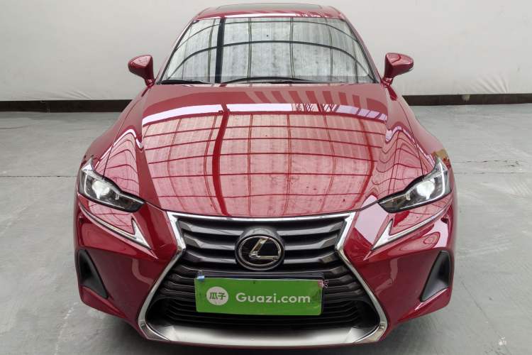 Used Lexus IS 2017 300 Leading Edition Exterior 3