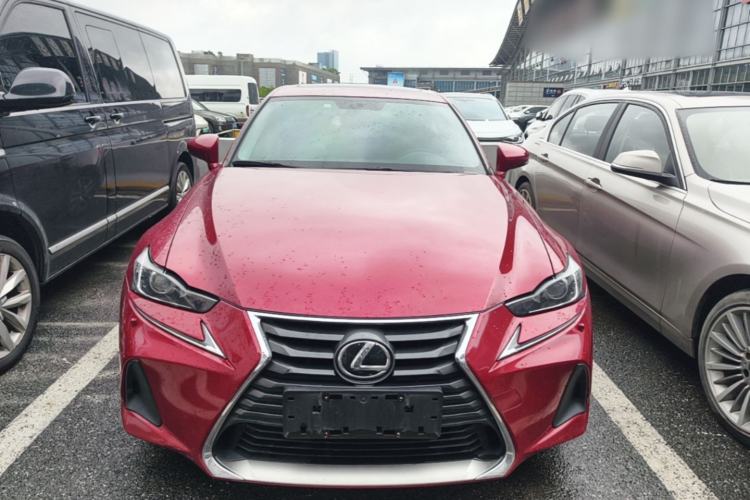 Used Lexus IS 2017 300 Leading Edition Front