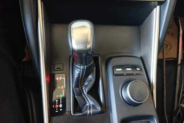 Used Lexus IS 2017 300 F SPORT Edition Gear Lever