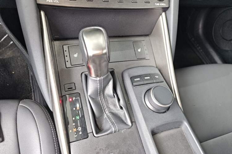 Used Lexus IS 2017 300 FENGSHANG Edition Gear Lever