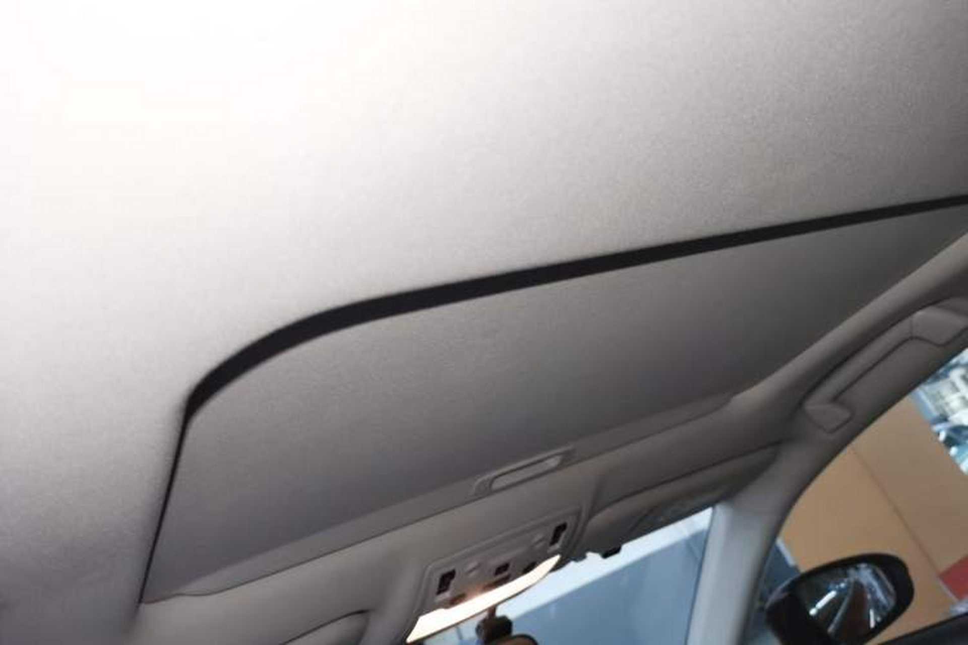 Used Lexus IS 2017 300 Leading Edition Headliner