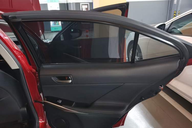 Used Lexus IS 2017 300 Leading Edition Interior 6
