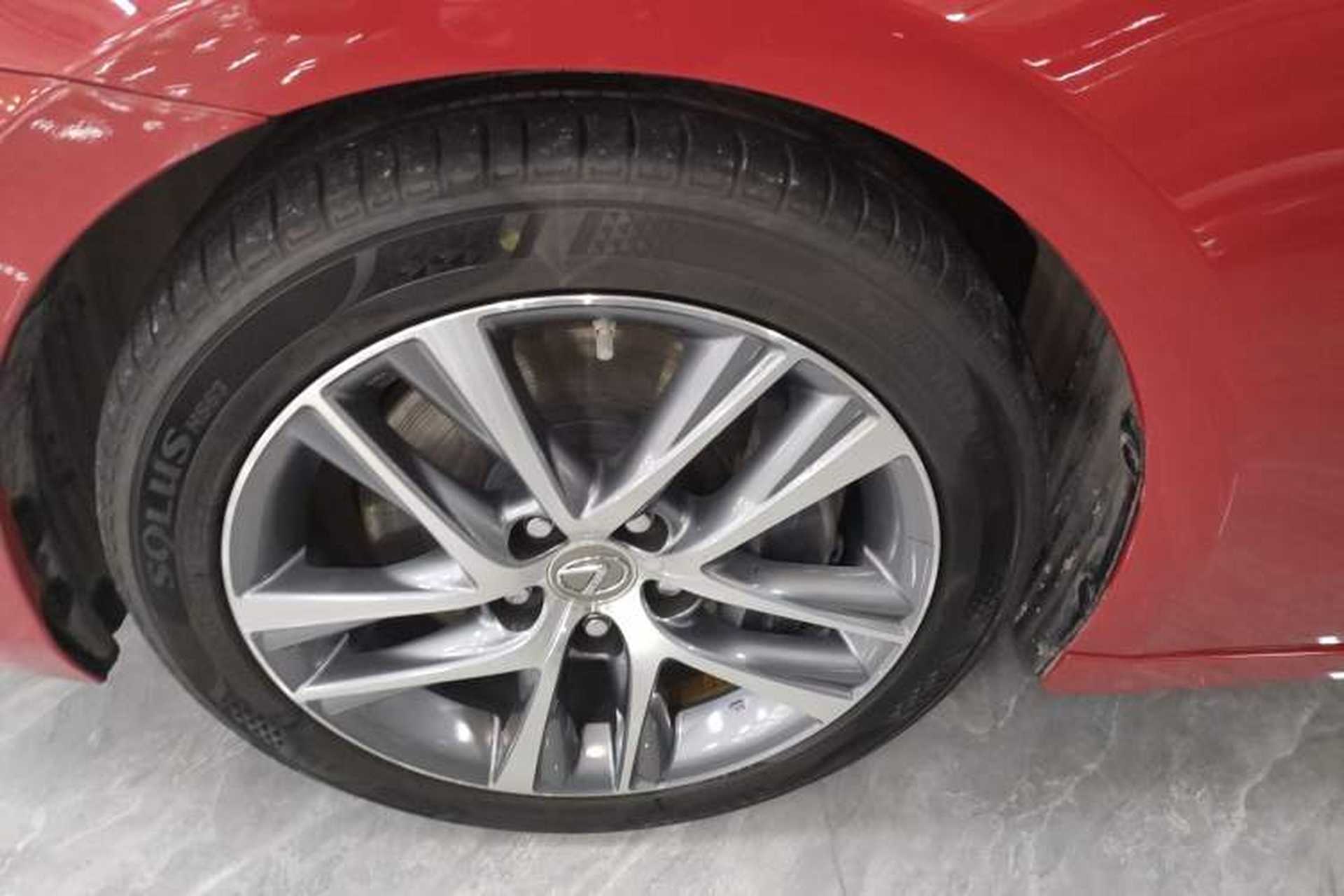Used Lexus IS 2017 300 Leading Edition Left Front Wheel Hub