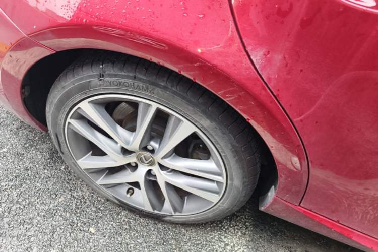 Used Lexus IS 2017 300 Leading Edition Right Rear Wheel Hub