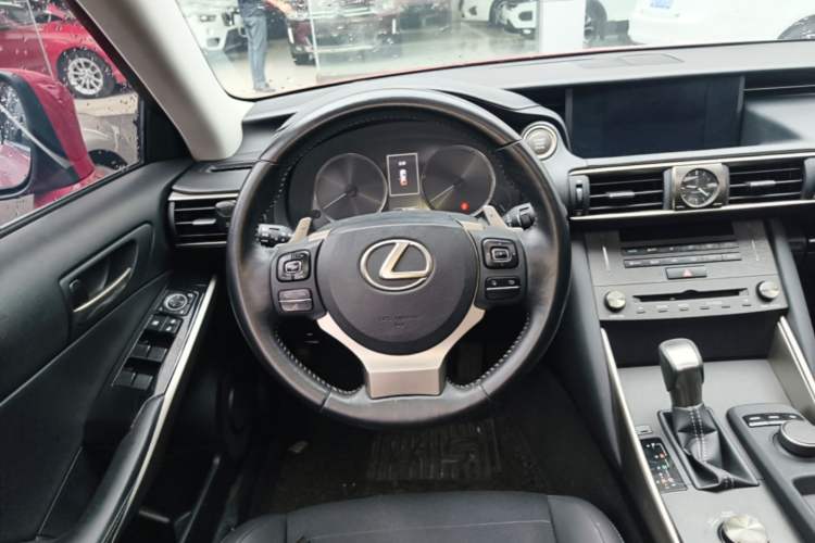 Used Lexus IS 2017 300 Leading Edition Steering Wheel