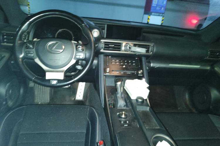 Used Lexus IS 2017 300 F SPORT Edition Center Console