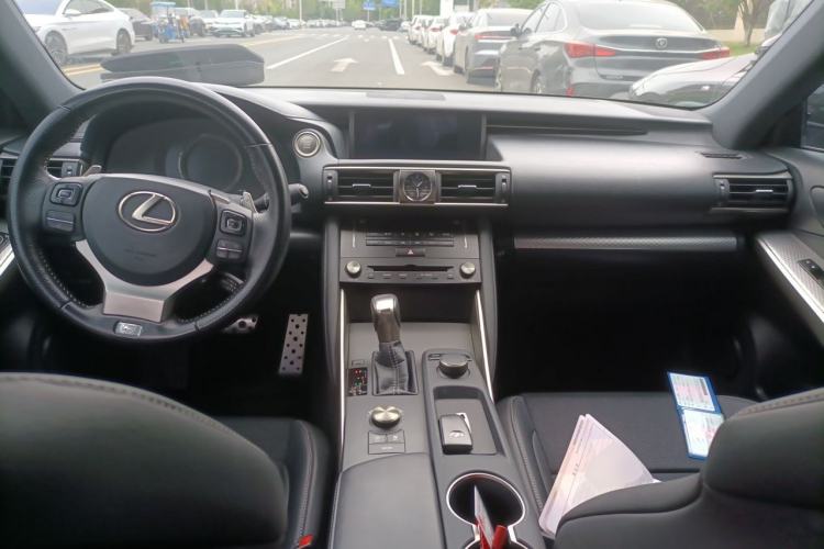 Used Lexus IS 2017 300 F SPORT Edition Center Console