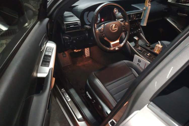 Used Lexus IS 2017 300 F SPORT Edition Driver Seat