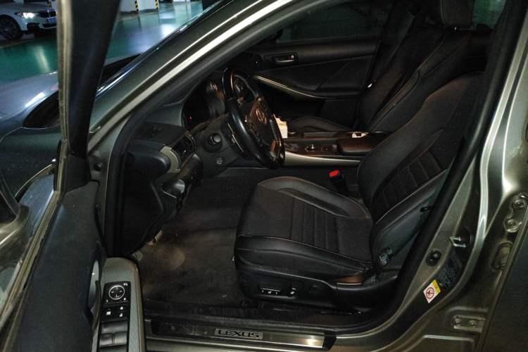 Used Lexus IS 2017 300 F SPORT Edition Driver Seat
