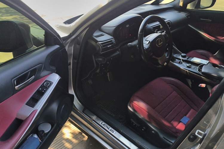 Used Lexus IS 2017 300 F SPORT Edition Driver Seat