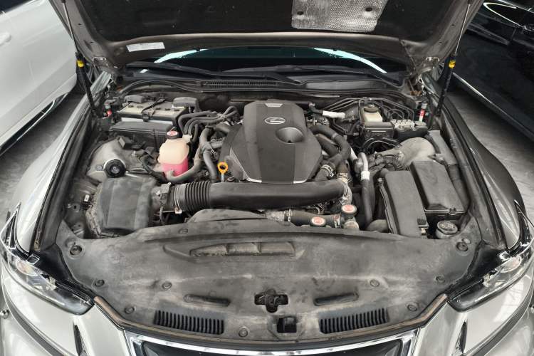 Used Lexus IS 2017 300 Leading Edition Engine Bay