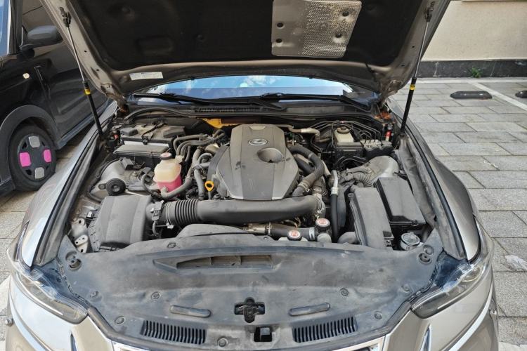 Used Lexus IS 2017 300 Leading Edition Engine Bay