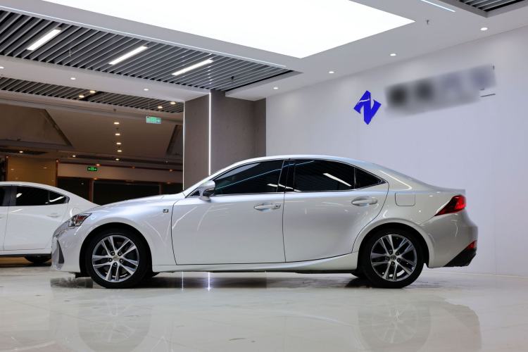 Used Lexus IS 2017 300 FENGSHANG Edition Exterior 2