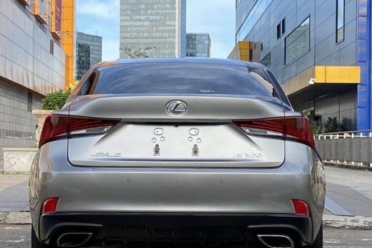 Used Lexus IS 2017 300 Leading Edition Exterior 3