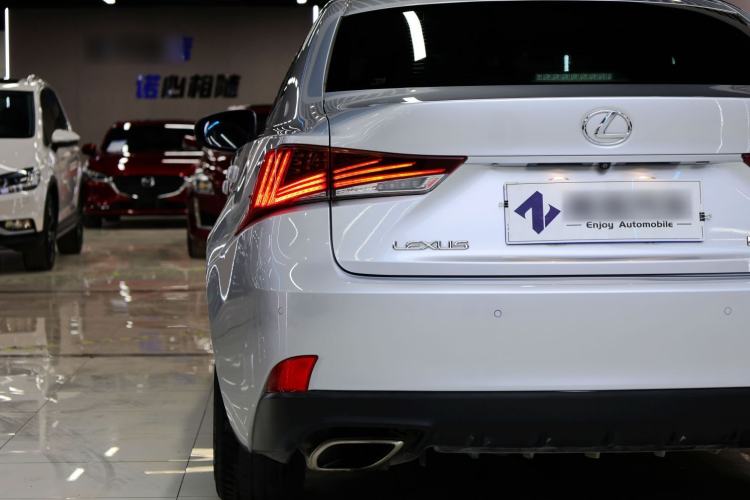 Used Lexus IS 2017 300 FENGSHANG Edition Exterior 6