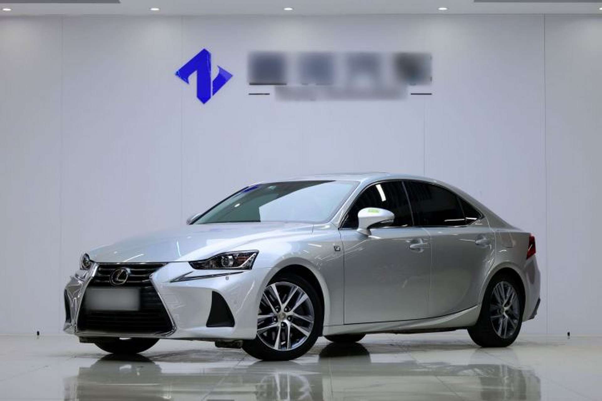 Used Lexus IS 2017 300 FENGSHANG Edition Front Left 45 Deg