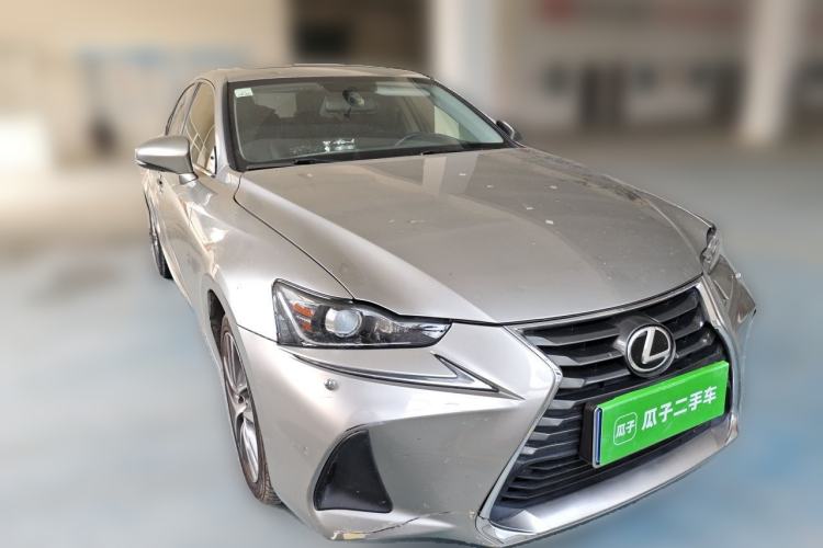 Used Lexus IS 2017 300 Leading Edition Front Right 45 Deg