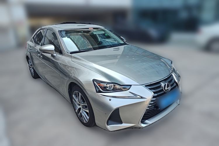 Used Lexus IS 2017 300 Leading Edition Front Right 45 Deg
