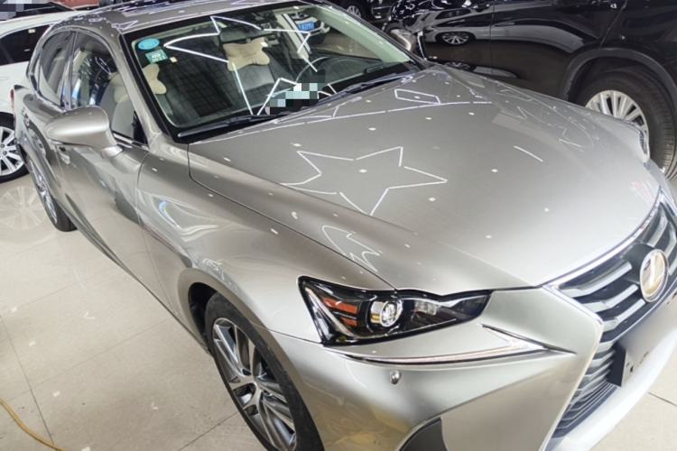 Used Lexus IS 2017 300 Leading Edition Front Right 45 Deg