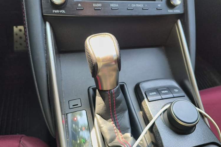 Used Lexus IS 2017 300 F SPORT Edition Gear Lever