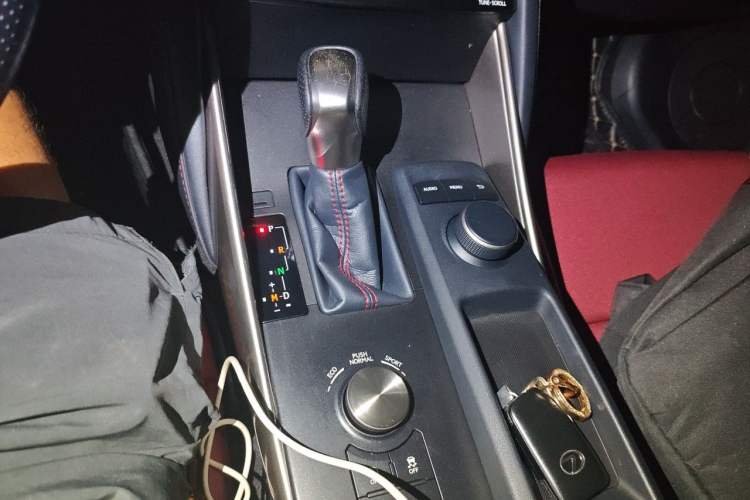 Used Lexus IS 2017 300 F SPORT Edition Gear Lever