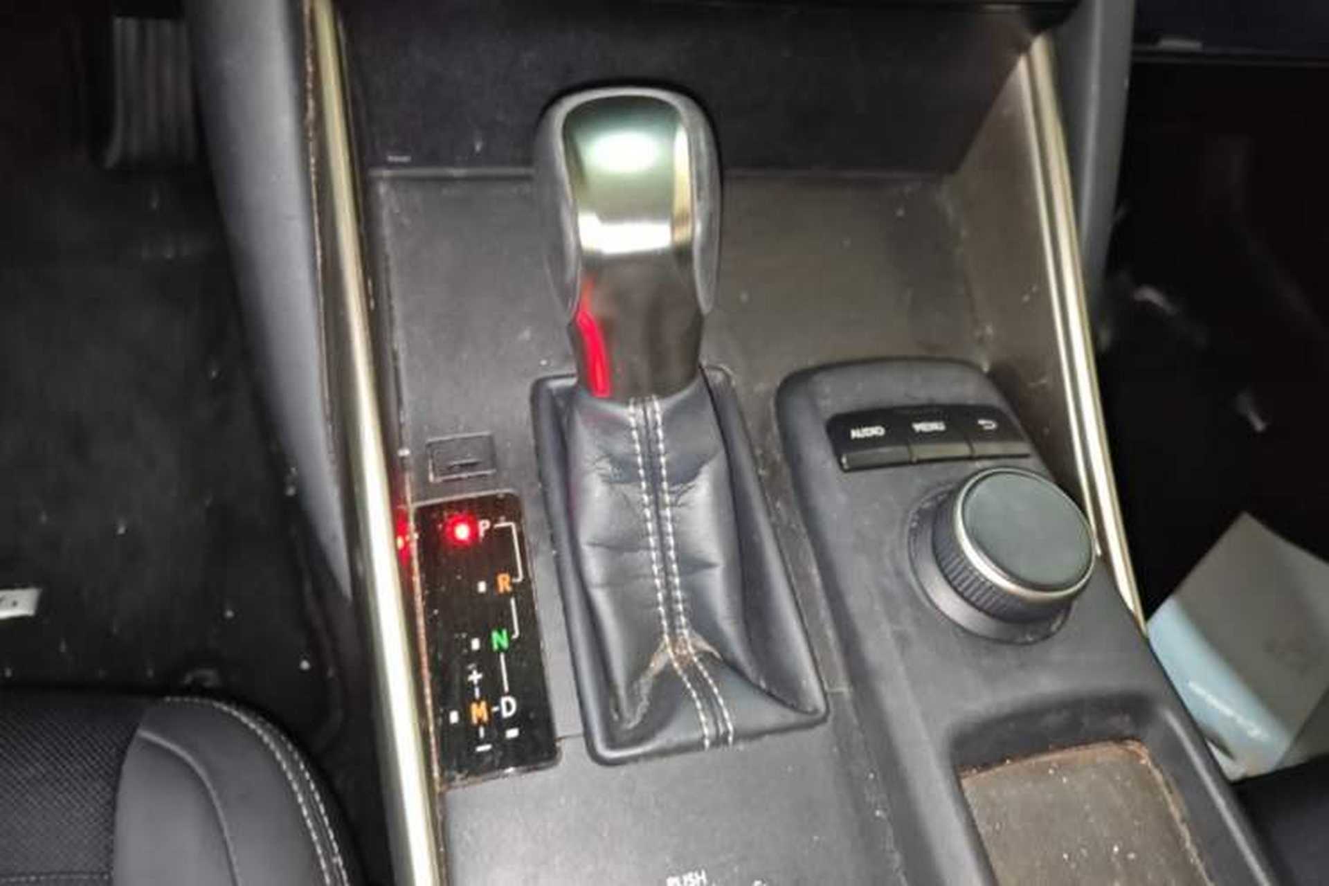 Used Lexus IS 2017 300 Leading Edition Gear Lever