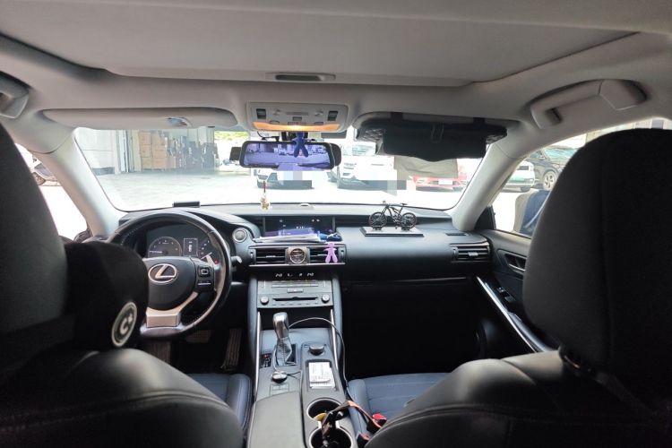 Used Lexus IS 2017 300 Leading Edition Headliner